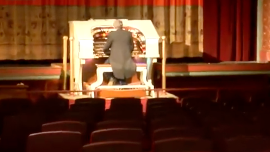 The Heights Theater fell into disrepair in the late 1990s. Now it's turning 100. — WCCO / CBS Minnesota, Woodbury Arts news