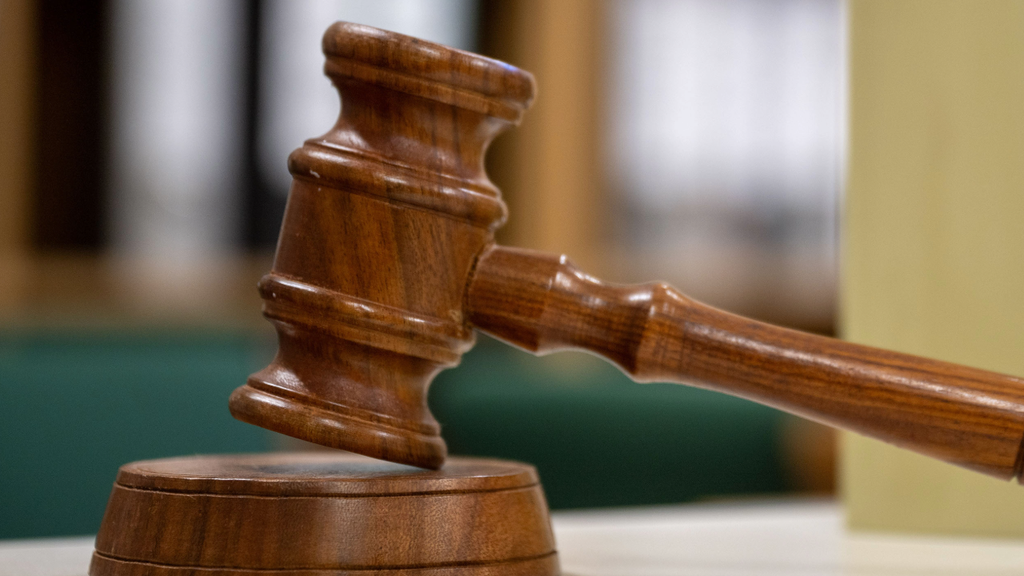 Judge sets bail at $200,000 for sex offender accused of posing as teen at Maple Grove school — WCCO / CBS Minnesota, Woodbury Schools news