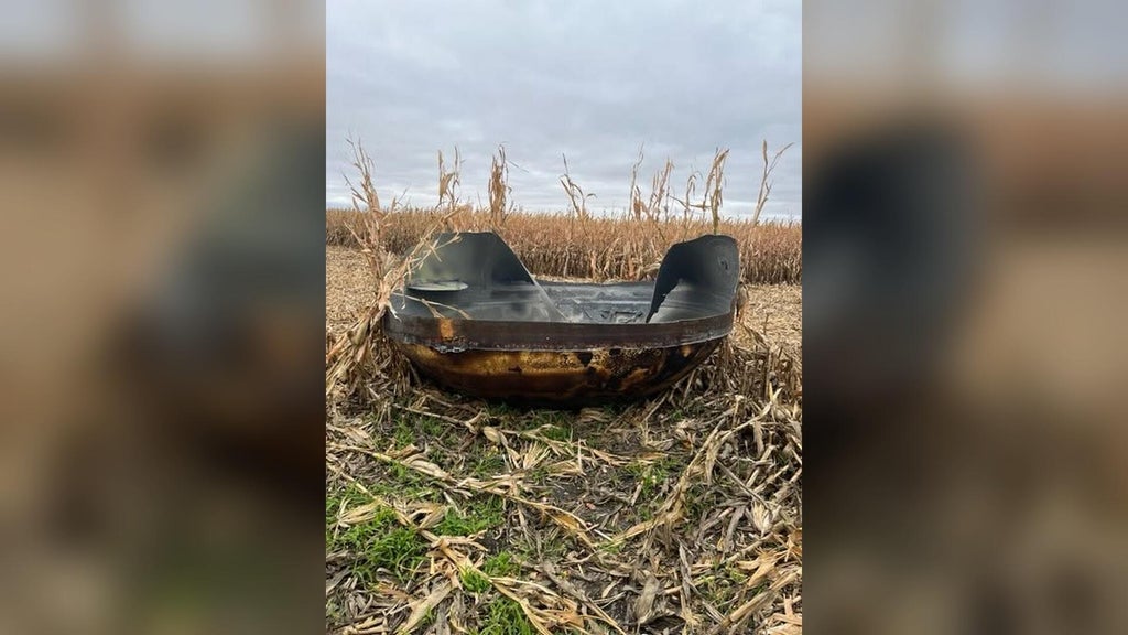 11-foot piece of suspected space debris found in eastern Minnesota cornfield — WCCO / CBS Minnesota, Woodbury Community news