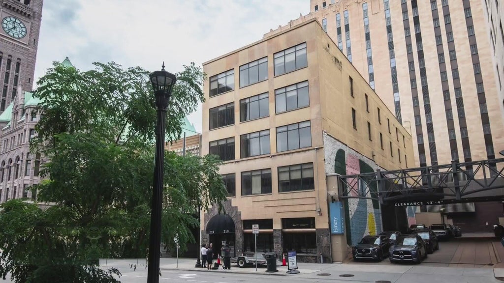 CEO who experienced homelessness as a child opens new Minneapolis family shelter — WCCO / CBS Minnesota, Woodbury Government news