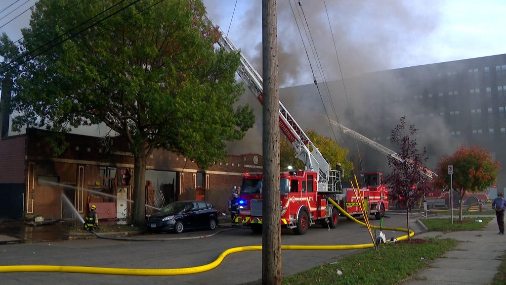 2 Minneapolis firefighters hurt in East Franklin Avenue business fire — WCCO / CBS Minnesota, Woodbury Health news