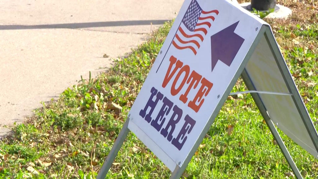 Minneapolis opens 12 pop-up early voting sites across the city ahead of Nov. 3 election — WCCO / CBS Minnesota, Woodbury Arts news
