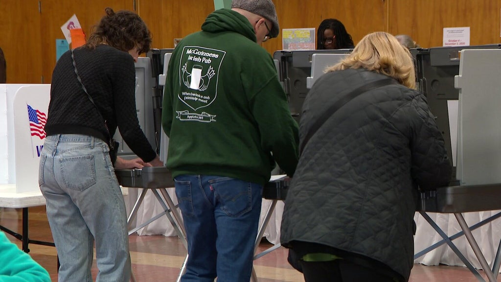 Minneapolis seeing "very high" early voter turnout ahead of next week's midterms — Woodbury Community news