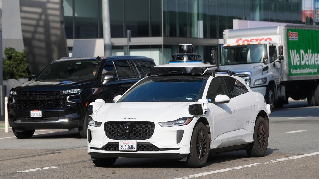 St. Paul City Council approves plan to study impact of robotaxis on workforce, public safety — WCCO / CBS Minnesota, Woodbury Technology news