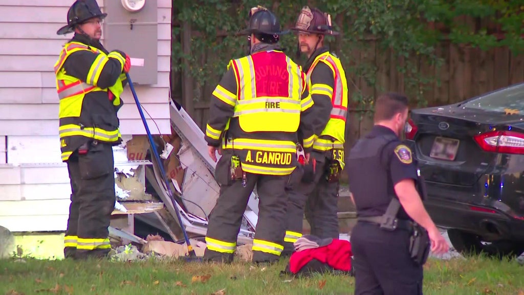 Man blew through Bloomington stop sign, hit car, which then struck home, police say — WCCO / CBS Minnesota, Woodbury Community news