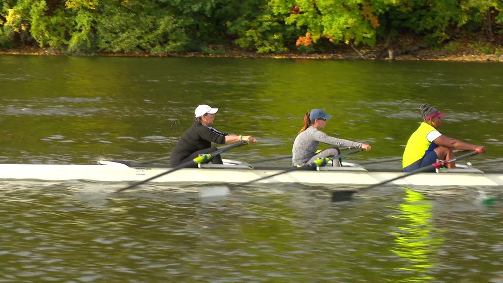 Women in the Minneapolis Rowing Club find challenge, camaraderie on the water — WCCO / CBS Minnesota, Woodbury Health news