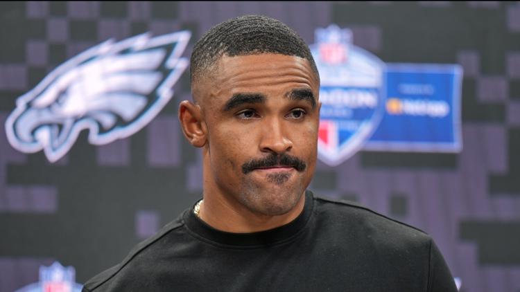 Eagles QB Jalen Hurts sidelined indefinitely with blood clots that could cost him the season — KARE 11 Sports, Woodbury Sports news
