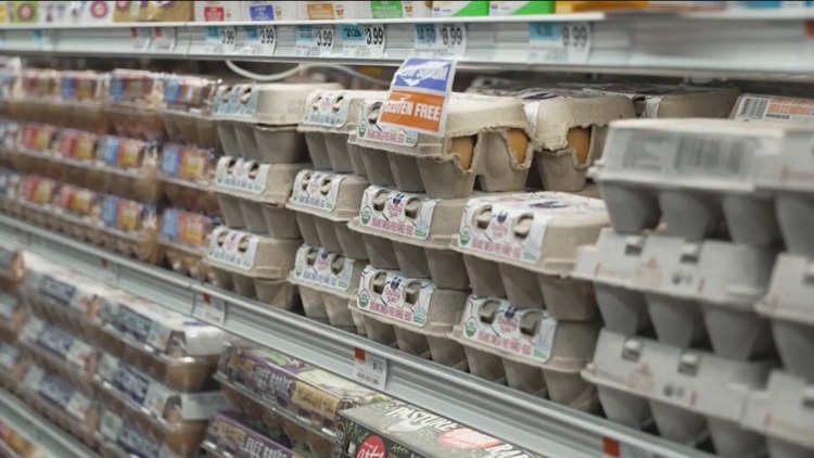 Bad vibes or big warning? The disconnect between consumer sentiment and actual spending keeps growing — KARE 11 Local, Woodbury Community news