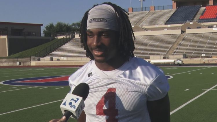 Midway's Lathan Whisenton sets school record for career rushing touchdowns — KCEN (Central Texas), Woodbury Schools news