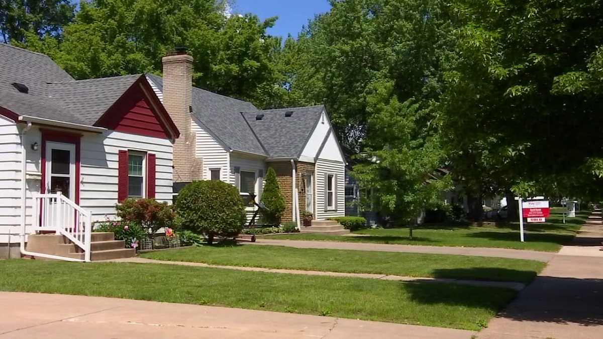 US pending home sales sink near 12-year low as rates top 7%: Report — FOX 9, Woodbury Real Estate news