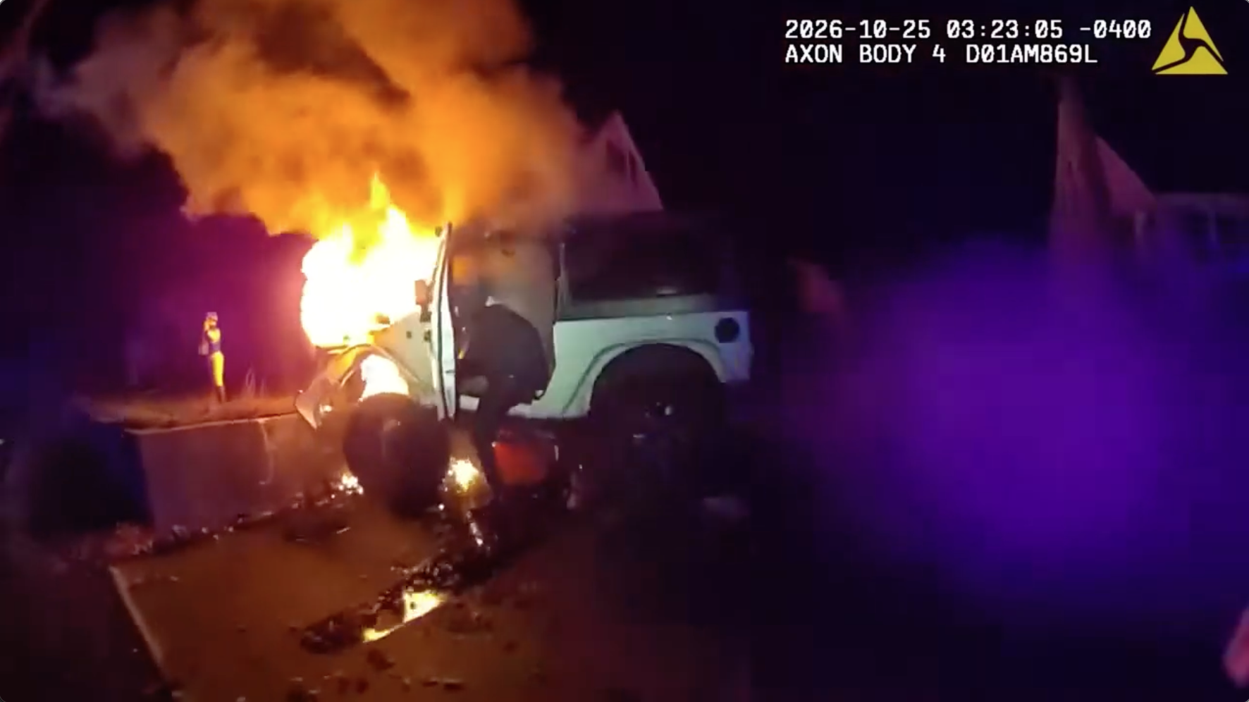 Bodycam video shows police rescuing man from burning Jeep after crash; driver facing multiple charges — FOX 9, Woodbury Community news