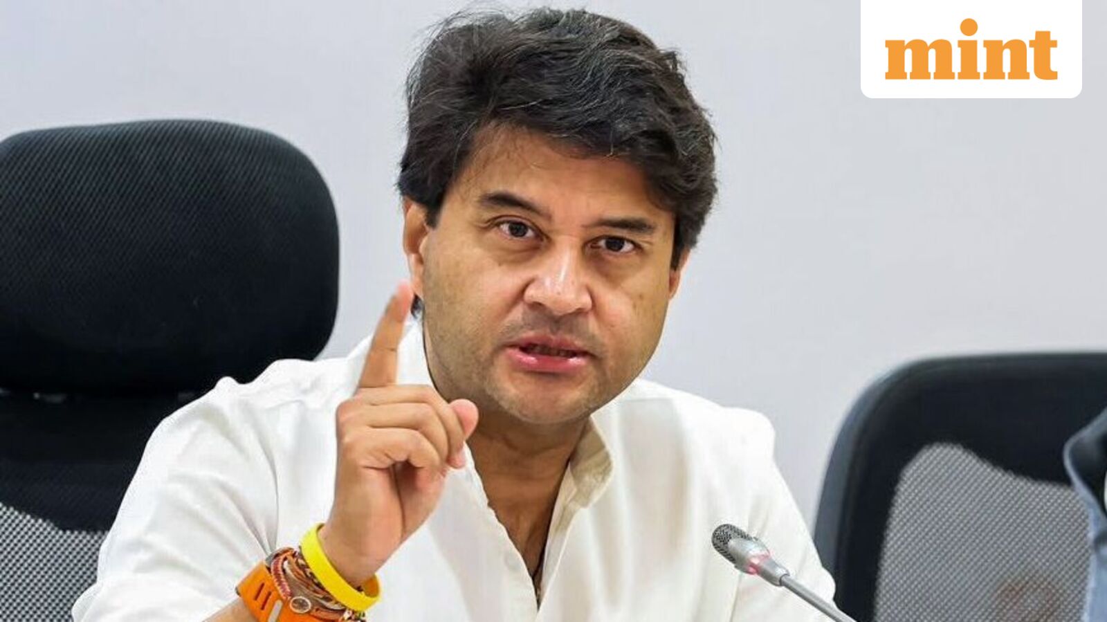 Scindia says satcom security clearance rests with Home Ministry, denies bias — Mint India, Woodbury Technology news